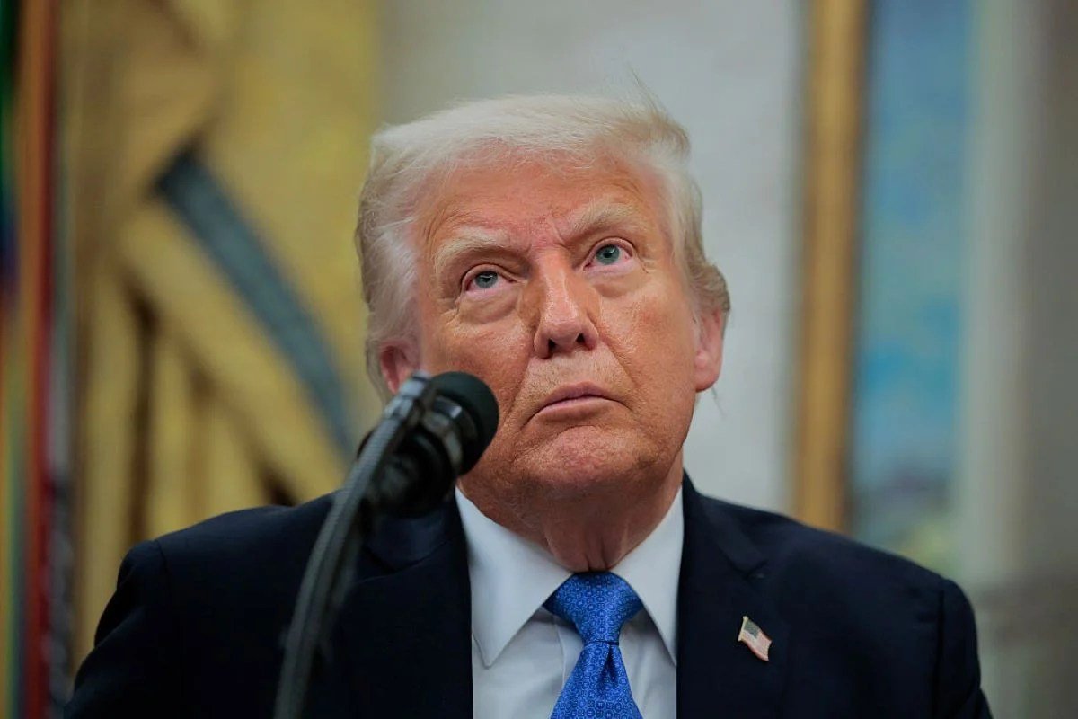 trump-faz-79-anos-e-participa-de-desfile-militar-em-meio-a-protestos