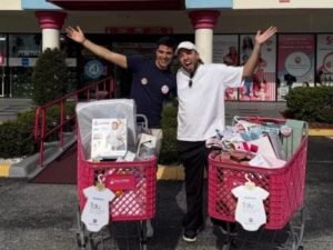 em-orlando,-lucas-rangel-e-lucas-bley-mostram-compras-do-enxoval-da-1a-filha