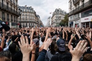 franca-prepara-dia-de-protestos-contra-politica-economica-de-macron