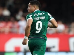 sao-paulo-protesta-contra-arbitragem-apos-penalti-nao-marcado-em-derrota-para-o-palmeiras