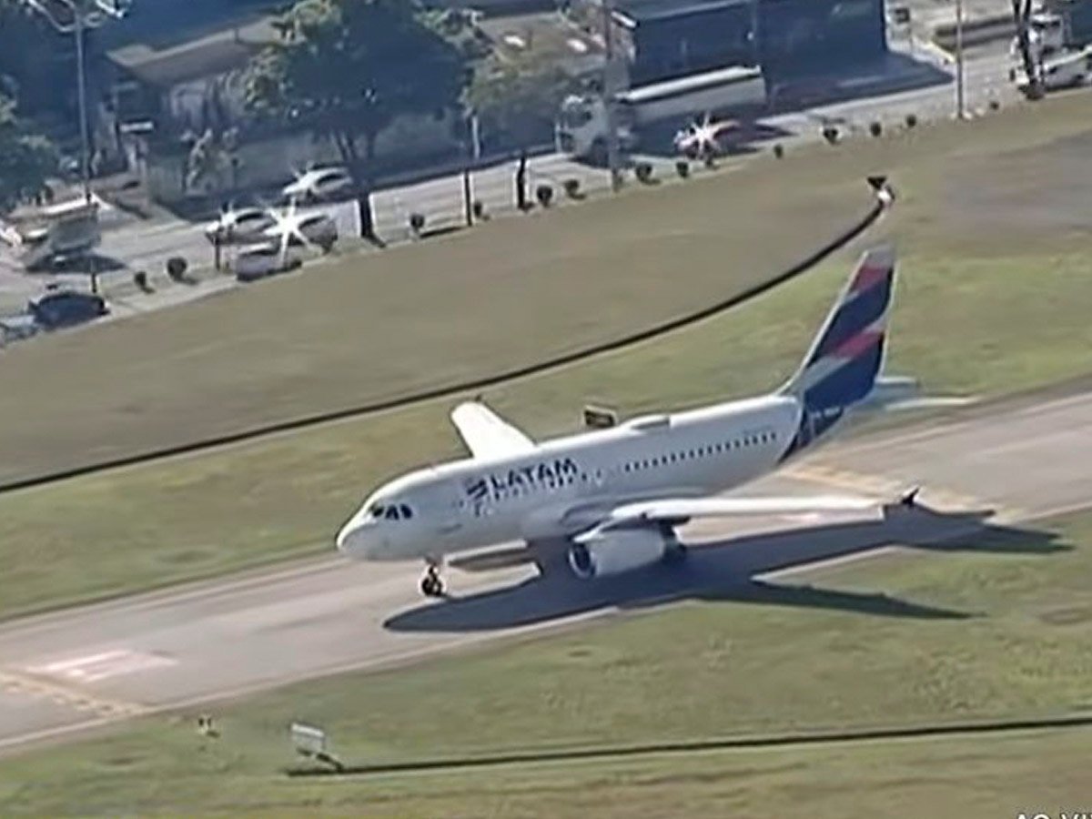 republicanos-rejeitam-acordo-e-shutdown-continua-nos-eua;-paralisacao-afeta-voos