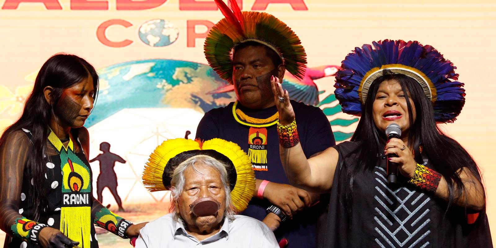 todos-da-mesma-aldeia:-cop30-mobiliza-3-mil-indigenas-em-belem