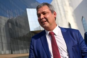 lider-do-pt-pede-ao-stf-rastreio-do-ferro-de-solda-de-bolsonaro