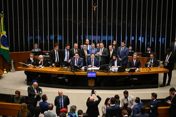 PL da Dosimetria: partidos com ministérios no governo Lula deram 82 votos - destaque galeria