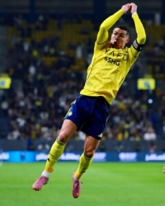 cristiano-ronaldo-marca-mais-um-gol-e-promete-atingir-marca-de-pele-e-romario