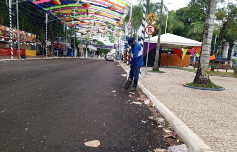 Força-tarefa já tirou 120 toneladas de lixo em Rio Branco