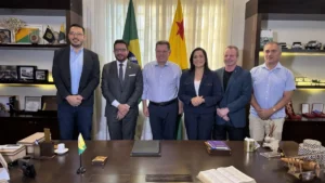 Mailza e Gladson com o presidente nacional do PSDB, Marconi Perillo, além de outras lideranças estaduais do partido