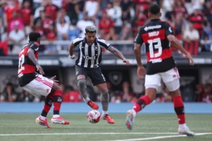 Flamengo bate Botafogo por 2 a 1, garante vaga na semifinal e enfrenta o Madureira.