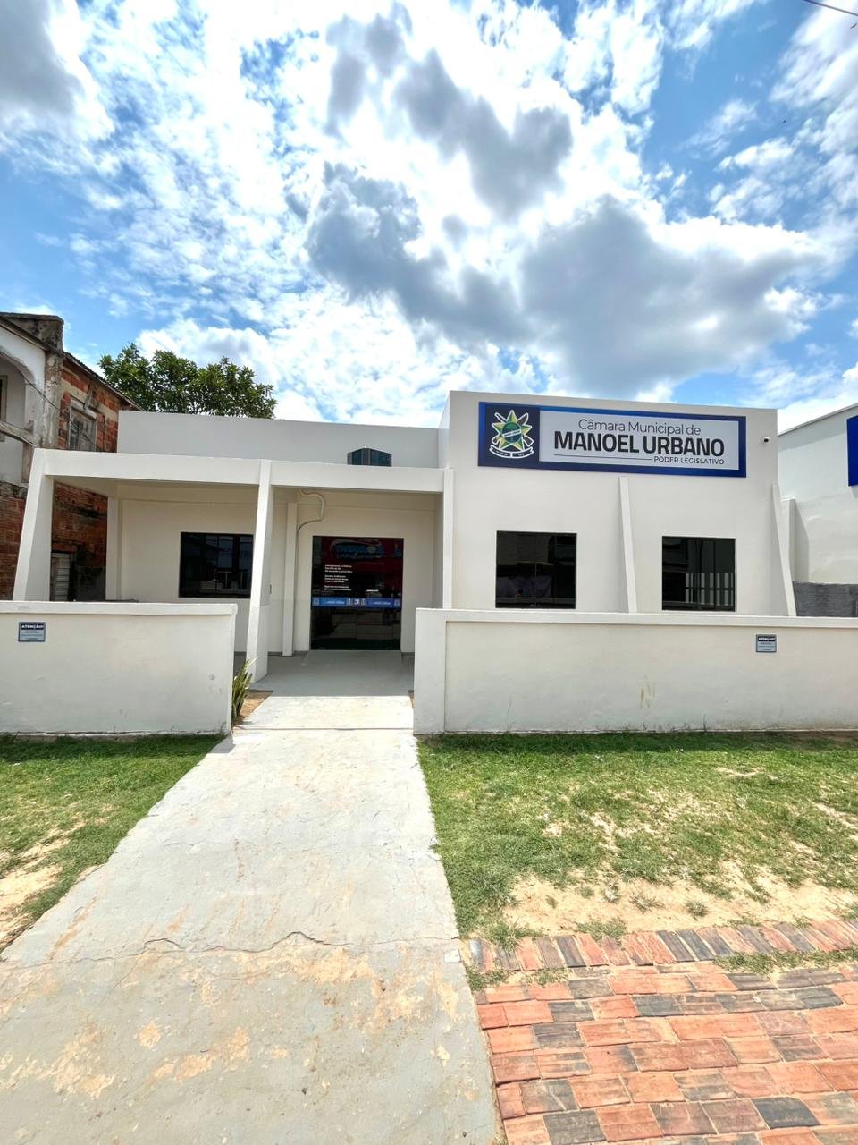 A emenda impositiva é um mecanismo legal que permite ao vereador indicar recursos no orçamento anual com execução obrigatória pelo Poder Executivo