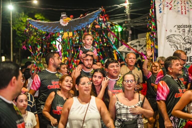 A última noite de Carnaval em Rio Branco promete ser intensa. Nesta terça-feira (17), a programação reúne bandas e apresentação dos blocos.