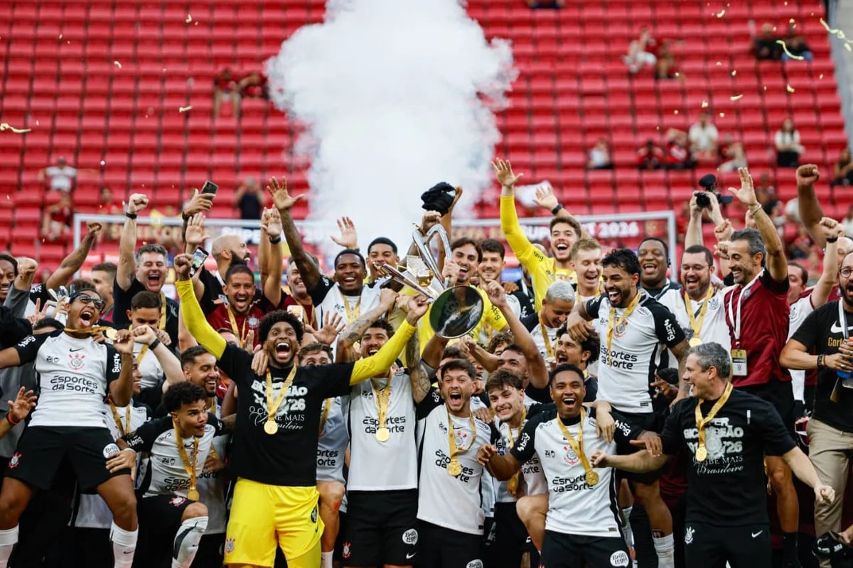 Corinthians levanta troféu da Supercopa do Brasil no Mané Garrincha - imagem 7