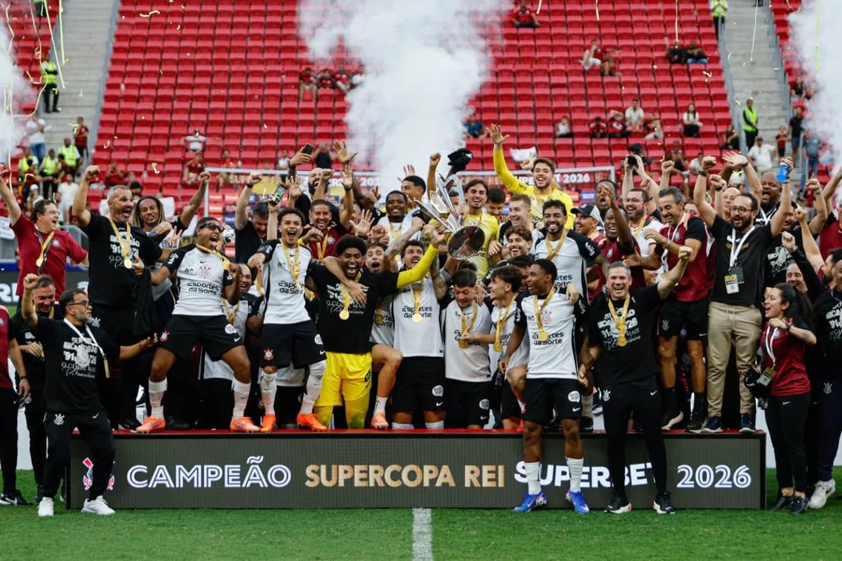 Corinthians levanta troféu da Supercopa do Brasil no Mané Garrincha - imagem 5