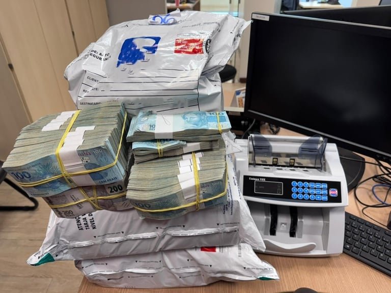 Assessor de deputado do PL é preso com R$ 2,7 milhões