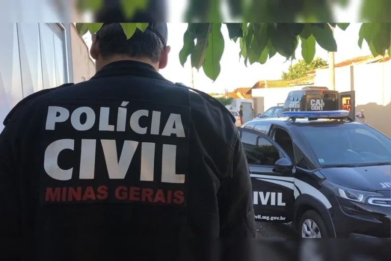 Uma investigação da Polícia Civil de Minas Gerais (PCMG) culminou na prisão preventiva de uma mulher de 21 anos, nesta quarta-feira (25/03), na cidade de Curvelo. A suspeita é acusada de matar a própria filha, uma recém-nascida de apenas 39 dias, por asfixia mecânica. Durante o interrogatório, a jovem revelou que este não foi seu primeiro crime contra a própria prole.