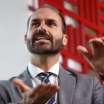 Eduardo Bolsonaro sugere trocar o Pix por recurso dos EUA e recebe críticas