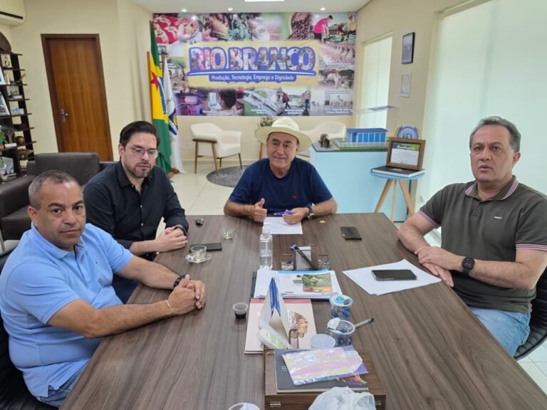 Crise no transporte: Bocalom convoca equipe e tenta solução após paralisação de ônibus