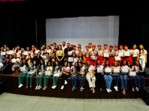 Estudantes conquistam dez medalhas na Olimpíada Quimeninas 2025 e se destacam em premiação