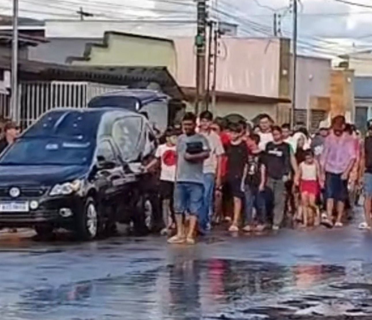 Torcedor é sepultado ao som do hino do Flamengo