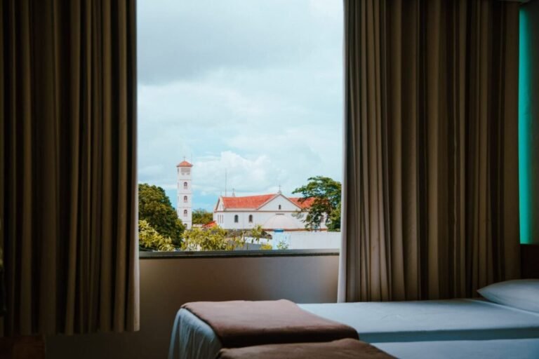 Os hotéis têm até 20 de abril para usar a Ficha Nacional de Registro de Hóspedes no formato 100% digital