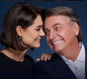 Michelle Bolsonaro atualiza estado de saúde de Jair Bolsonaro