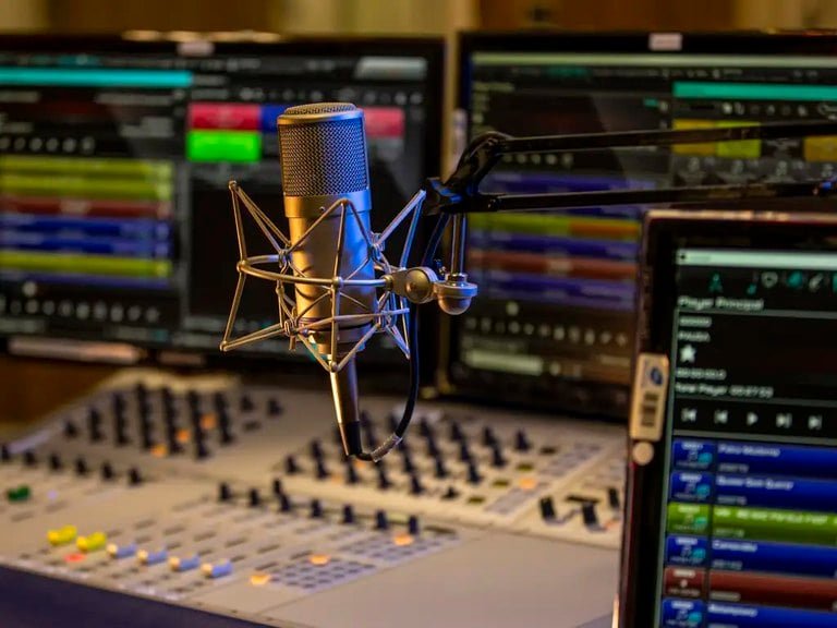 Contrato de energia para rádios públicas pode ultrapassar R$ 519 mil no Acre