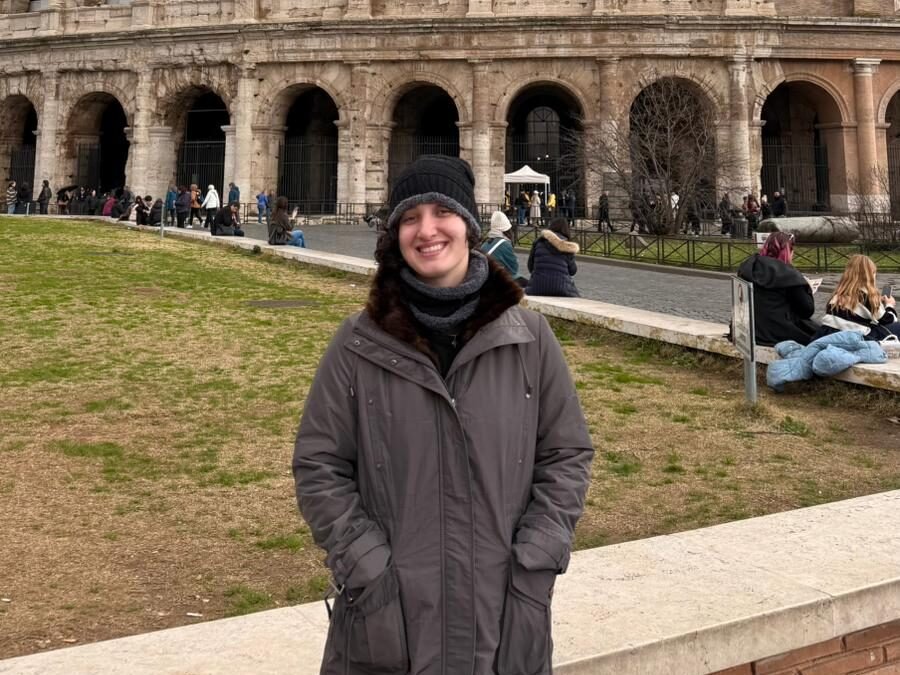 Vitória desenvolve parte da sua tese na cidade de Ancona, na Itália