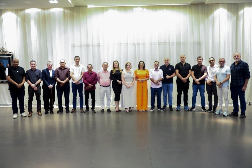 Mailza se reúne com deputados e prefeitos da base: “Diálogo”