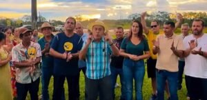 Bocalom critica estrada e promete obra de concreto no interior do Acre