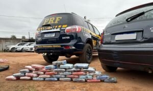 PRF apreende 34 kg de ‘skunk’ escondidos em portas de carro na BR-364