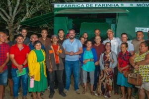 Alan Rick entrega Casa de Farinha e anuncia obras para zona rural de Mâncio Lima