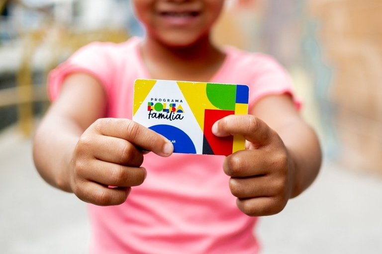 Governo descarta reajuste no Bolsa Família em 2026