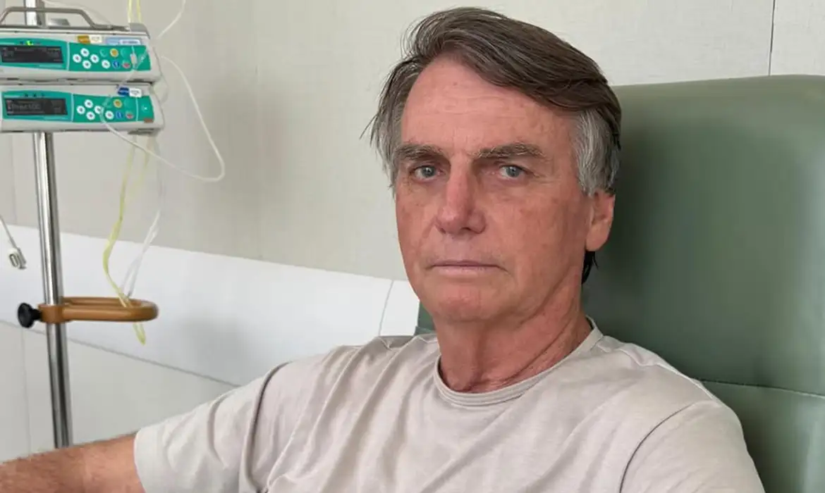 Recuperação de Bolsonaro pode chegar a 9 meses após cirurgia no ombro
