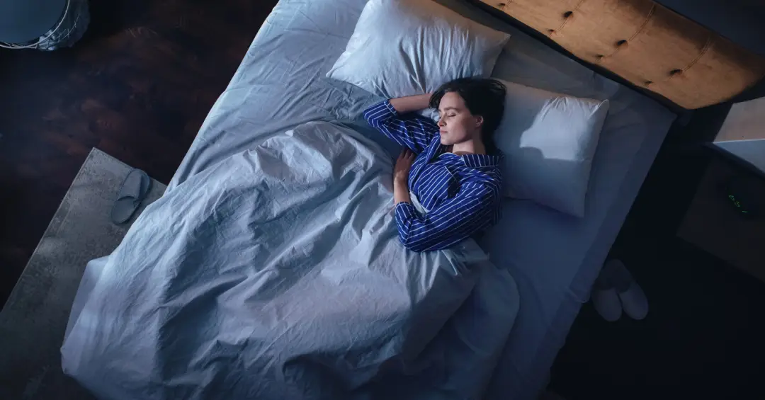 Dormir pouco — ou demais — pode acelerar envelhecimento do corpo; entenda