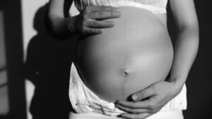 Acre e Norte lideram ranking de mães mais jovens do Brasil; veja os números