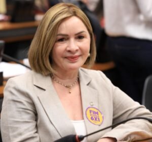 Socorro Neri reafirma defesa pelo fim da escala 6×1 e critica propostas que alteram PEC