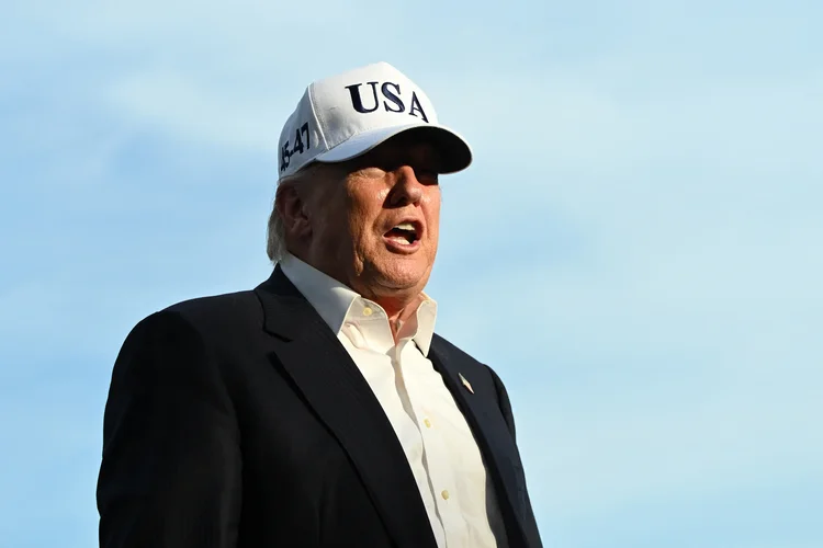 Trump recua e anuncia envio de 5 mil militares dos EUA à Polônia