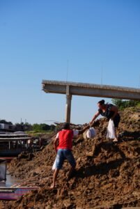 Governo do Acre envia delegados e equipe para investigar queda de ponte