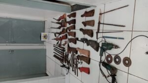 PM desarticula suposta fábrica clandestina de armas no interior do Acre