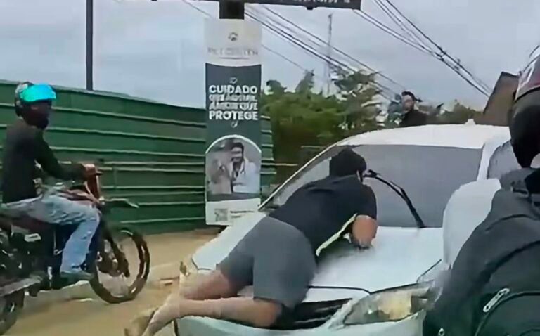 Homem é arrastado sobre capô de veículo na ponte entre Brasiléia e Epitaciolândia