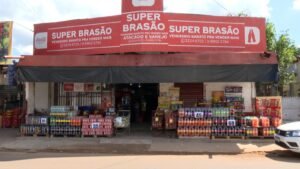 Supermercado é invadido pelo telhado e sofre furto de mercadorias em Rio Branco