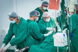 Equipes da Fundhacre realizam cirurgia rara e de alta complexidade