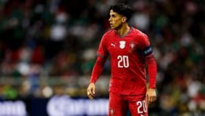 Cancelo sai em defesa de CR7 e Neymar na Copa: “Não precisam provar nada”