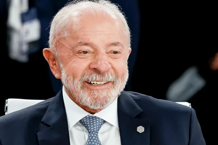 Datafolha: reprovação ao governo Lula fica em 38%; aprovação marca 32%