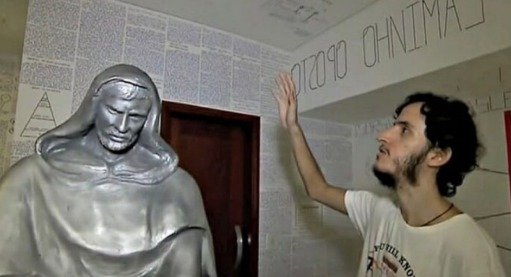 OVNI no Paraná faz internet resgatar memes do ‘Menino do Acre’