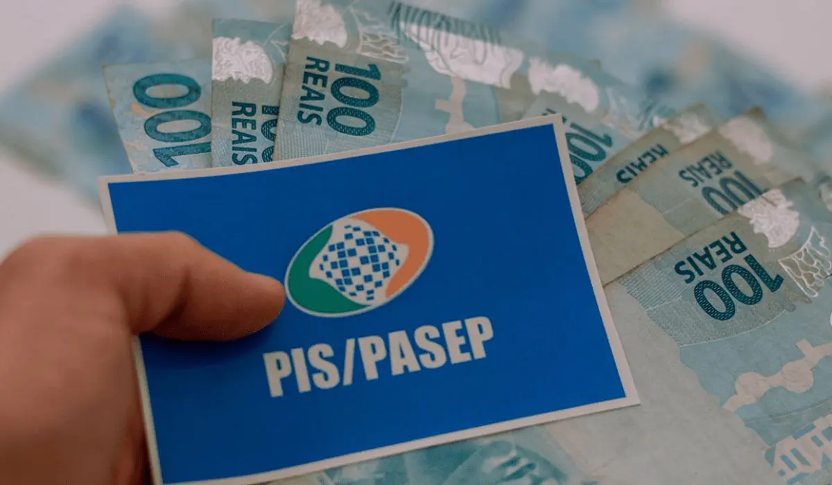Abono salarial pode pagar até R$ 1.621 em 2026; veja quem recebe