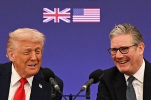 Trump critica políticas do Reino Unido em meio à renúncia de Keir Starmer