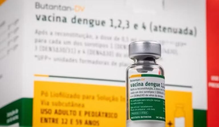 Butantan pede calma e garante proteção de vacinados contra dengue