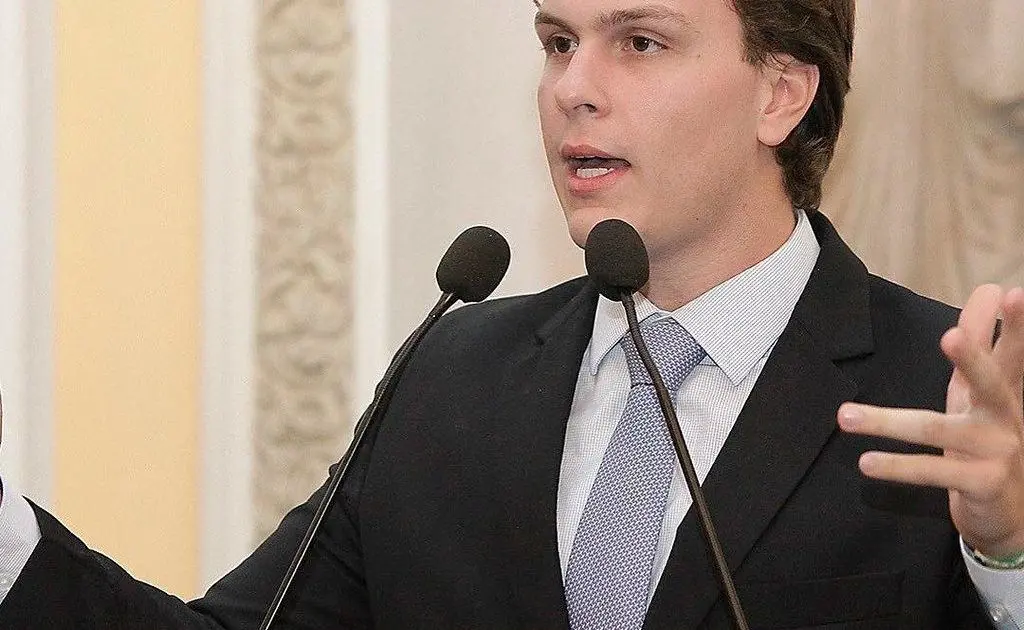 Miguel diz que Raquel mantém apoio e nega recuo na disputa ao Senado