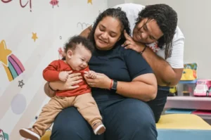 Casal do Acre adota recém-nascido e realiza sonho após entrega voluntária
