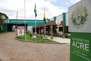 Estado mantém contrato de R$ 20,8 milhões para limpeza de escolas